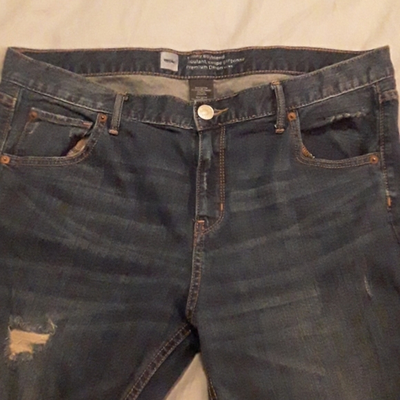 Like new 'distressed' dark wash boyfriend jeans - Picture 2 of 5